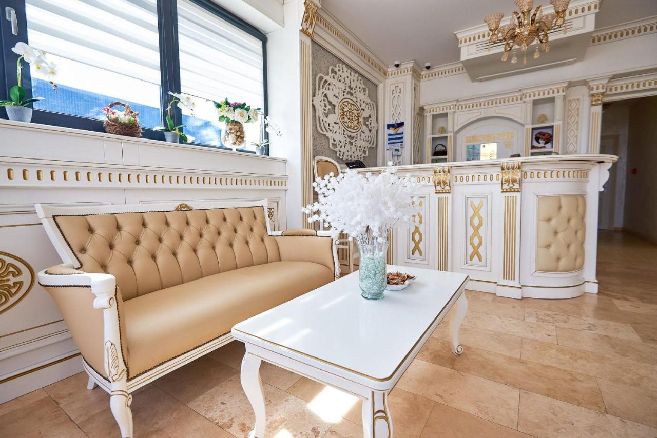 Adriano Hotel 3*